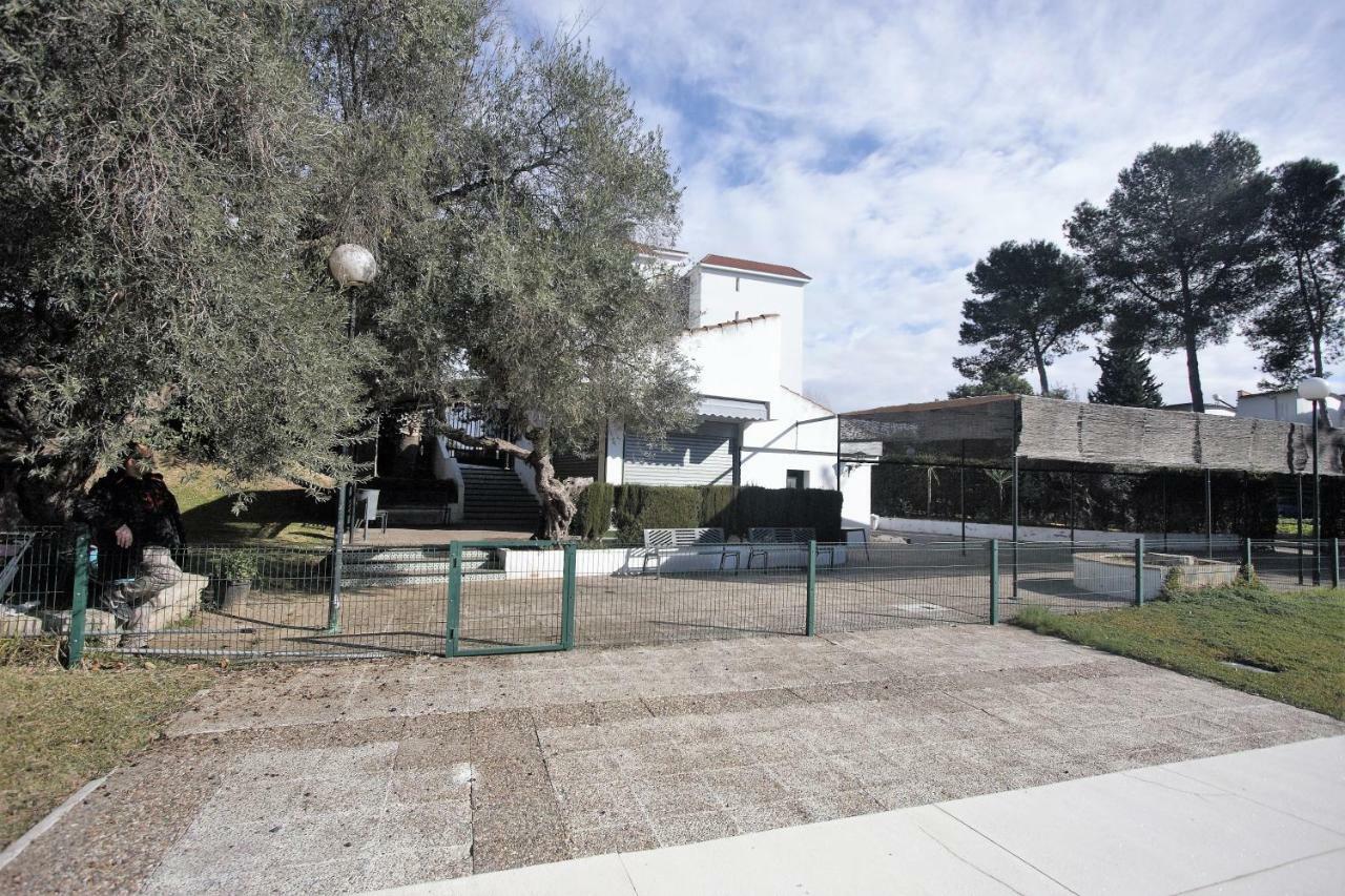 Bonito Apart. Con Parking Y Piscina Mairena del Aljarafe Kültér fotó